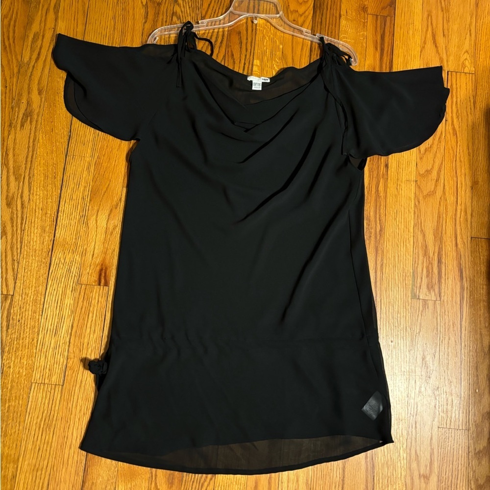 H&M Top - Picture 1 of 7